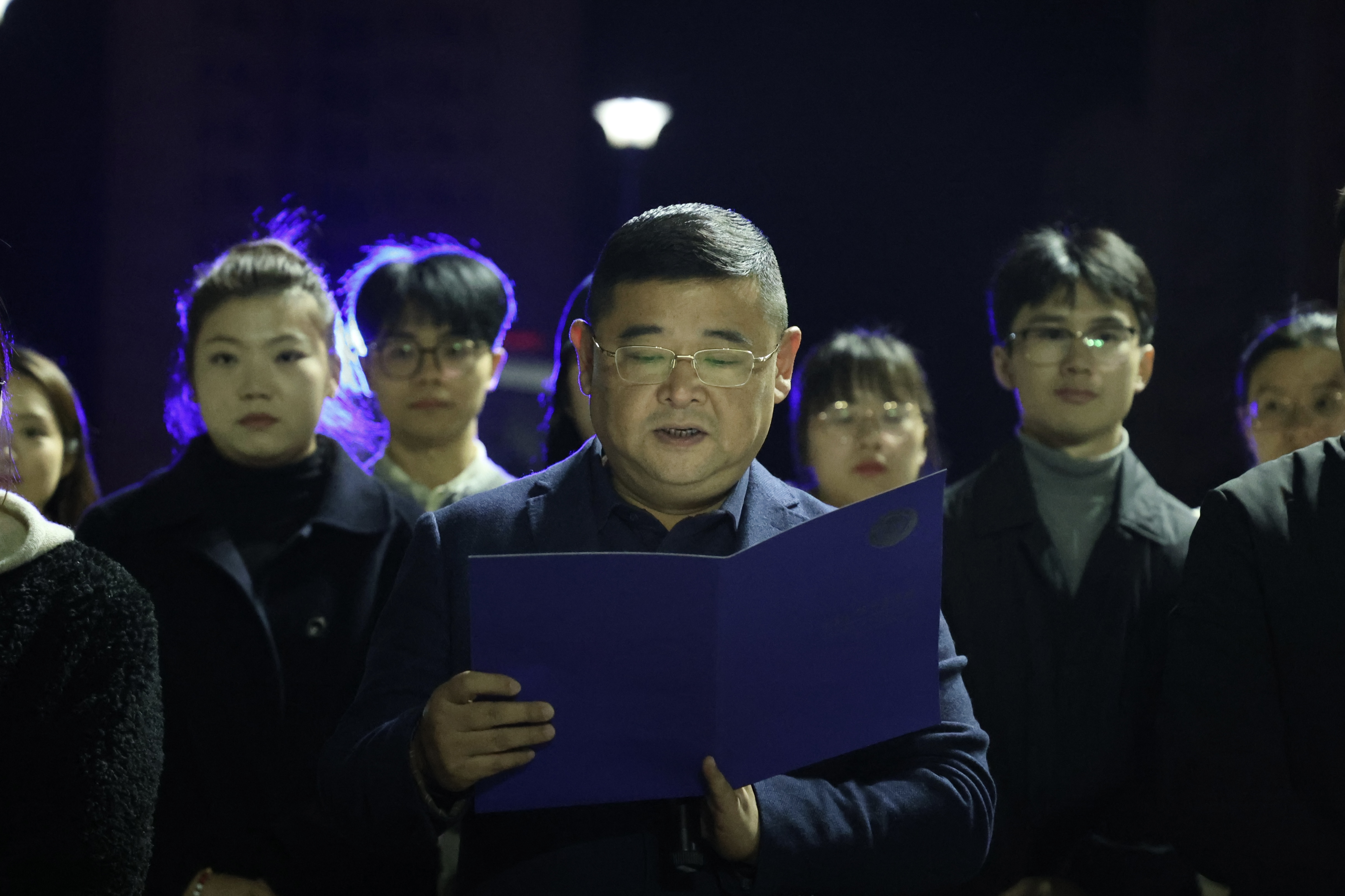 sYfV_1763627467968083893.jpg 现场总指挥副校长杨海涛讲评.jpg