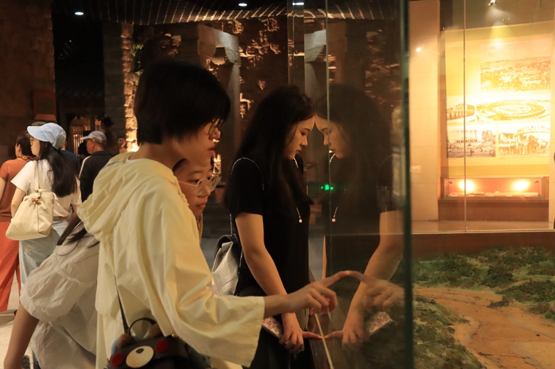 5.14教学实践周｜探寻博物馆，学史增信 (8).jpg