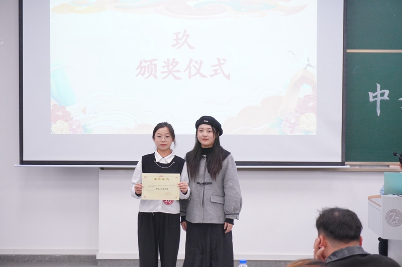 HEYy_1732694740717000159.jpg 人气选手 (2).jpg