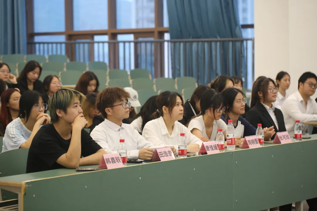 USpJ_1729731788856038389.jpg