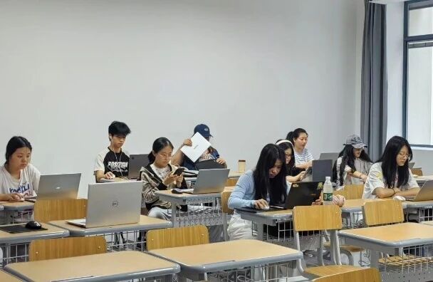wFAc_1764557941194028366.jpg