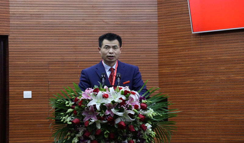 1640351913439913.jpg 岳书记特写.jpg