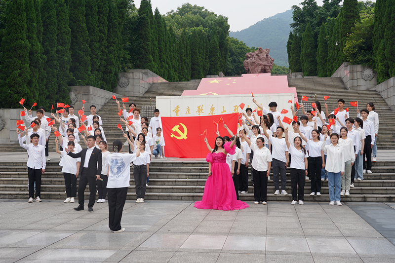 1655954151131591.jpg 红岩魂_副本.jpg